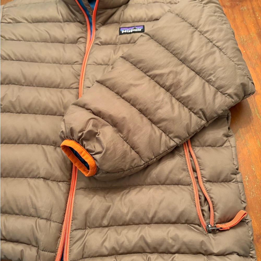 Patagonia Kids' Down Sweater Jacket - Picture 3 of 4